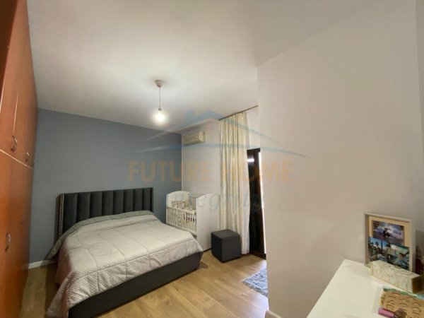 Tirane, jepet me qera apartament 2+1 Kati 2, 127 m² 650 € (Selite , Prane Marin Barleti)