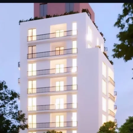 Tirane, shitet apartament 2+1 , 115 m² (xhamllik)