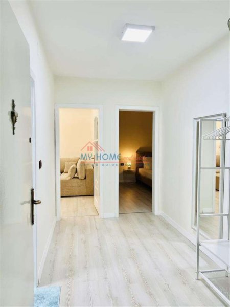 Tirane, jepet me qera apartament 1+1+Ballkon Kati 3, 65 m² 550 € (Stadiumi Dinamo)