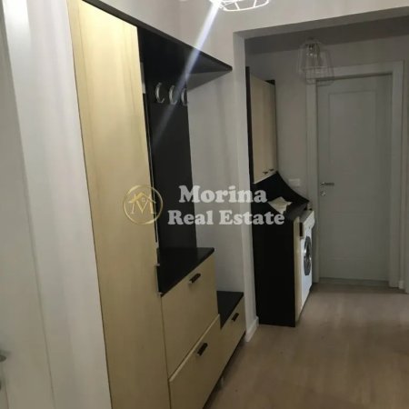 Tirane, jepet me qera apartament 3+1+Ballkon Kati 6, 126 m² 1.200 € (Sheshi Skenderbej)