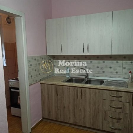 Tirane, jepet me qera apartament 1+1 Kati 2, 57 m² 400 € (Kinostudio)