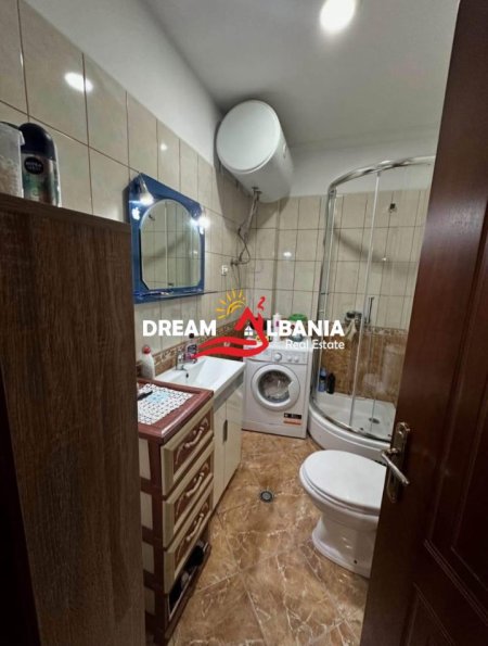 Tirane, jepet me qera apartament 1+1 , 55 m² 430 € (prane “Arc Hotel”, Astir)