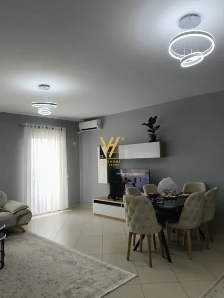 Tirane, shitet apartament 1+1+Ballkon Kati 5, 74 m² 110.000 € (FRESK)