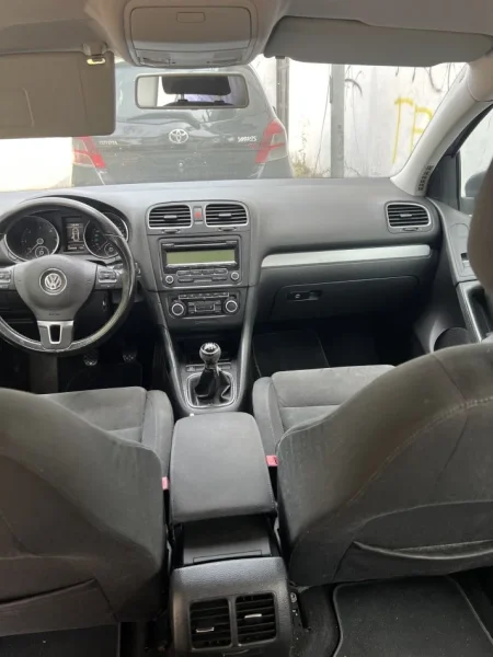 Tirane, shes makine Volkswagen Nafte, gri e erret manuale Kondicioner 240 km 5.200 €