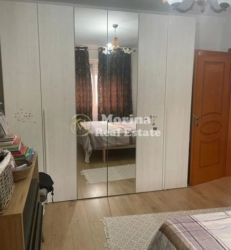 Tirane, jepet me qera apartament 1+1 Kati 4, 70 m² 500 € (Ish Restorant Durresi)
