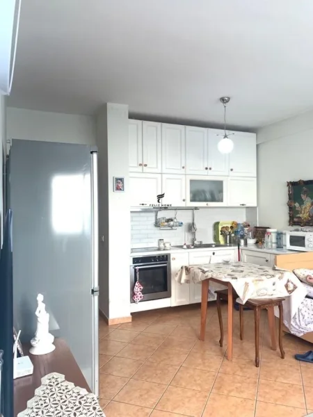 Tirane, jepet me qera apartament 1+1 Kati 3, 65 m² 500 € (KRISTAL CENTER)