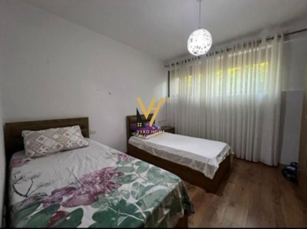 Tirane, jepet me qera apartament 2+1+Ballkon Kati 2, 95 m² 700 € (KOPSHTI BOTANIK)