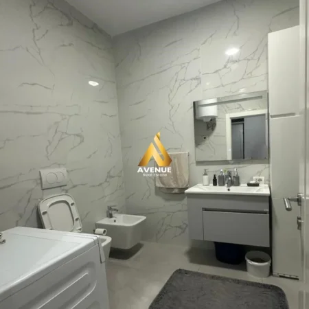 Tirane, shitet apartament 2+1+Ballkon Kati 2, 110 m² 186.000 € (bulevardi i ri)