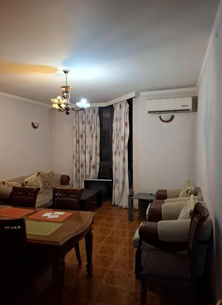 Tirane, jepet me qera apartament 2+1 Kati 3, 85 m² 550 € (prane square21)