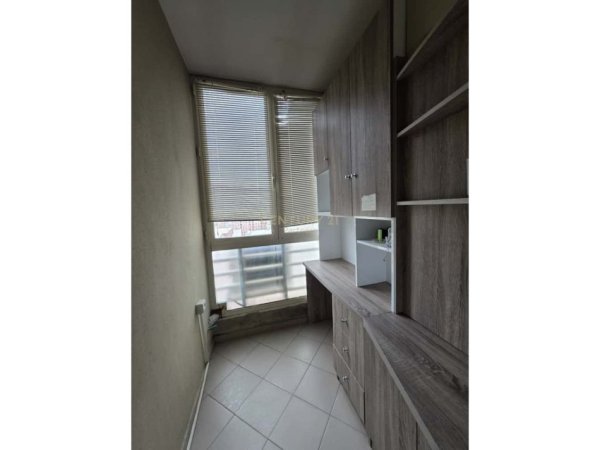 Tirane, jepet me qera apartament 2+1 Kati 10, 100 m² 800 € (TEK KOMPLEKSI PANORAMA)