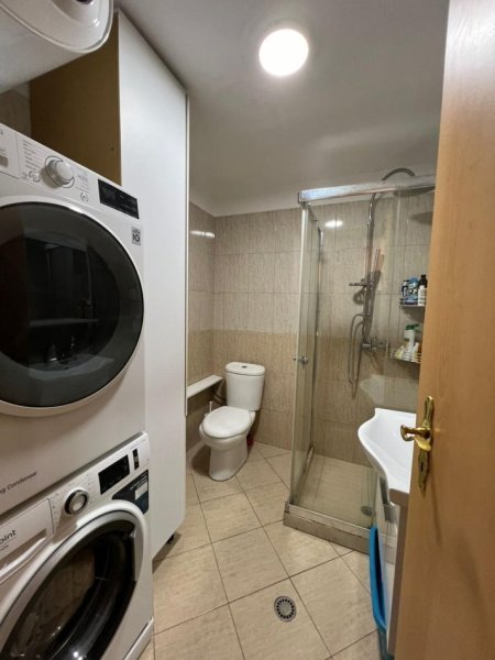 Tirane, shitet apartament 1+1+Ballkon Kati 4, 68 m² 152.000 € (Rruga e Kavajes)