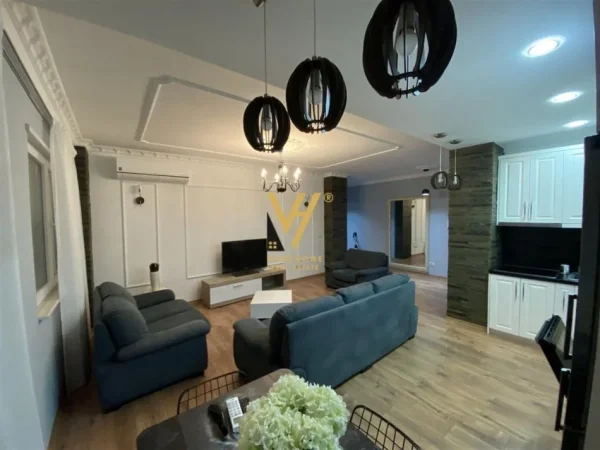 Tirane, jepet me qera apartament 2+1+Ballkon Kati 5, 114 m² 700 € (ASTIR)