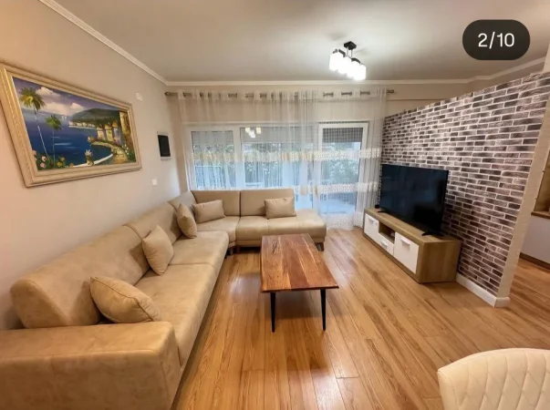 Tirane, jepet me qera apartament 2+1+Ballkon Kati 1, 90 m² 700 € (KODRA E DIELLIT)