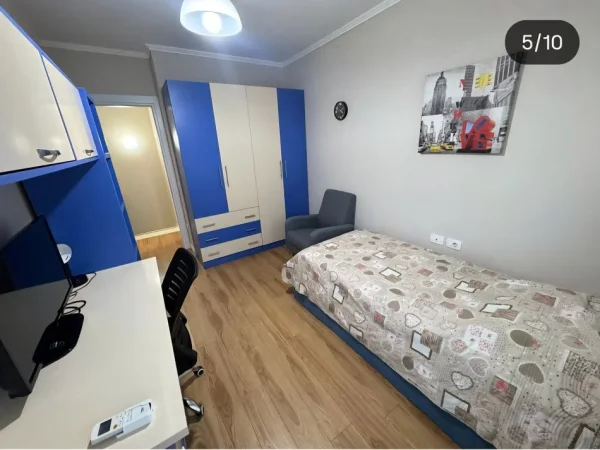 Tirane, jepet me qera apartament 2+1+Ballkon Kati 1, 90 m² 700 € (KODRA E DIELLIT)