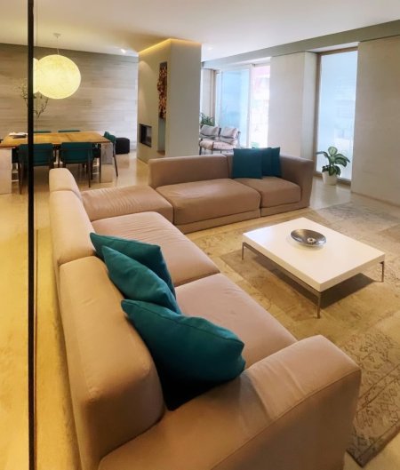 Tirane, shitet apartament 3+1+Ballkon , 220 m² (kopshti botanik)