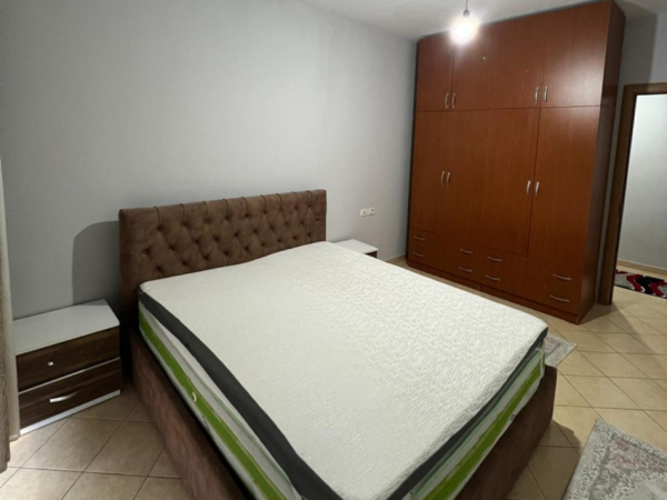 Tirane, jepet me qera apartament 1+1+Ballkon Kati 3, 400 € 