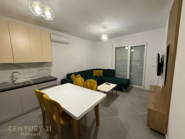 Tirane, jepet me qera apartament 2+1 Kati 5, 92 m² 580 € (KOMPLEKSI DARLING ALI DEM)