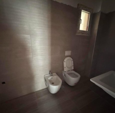 Tirane, jepet me qera apartament 2+1+Ballkon Kati 6, 100 m² 600 € (Don Bosko)
