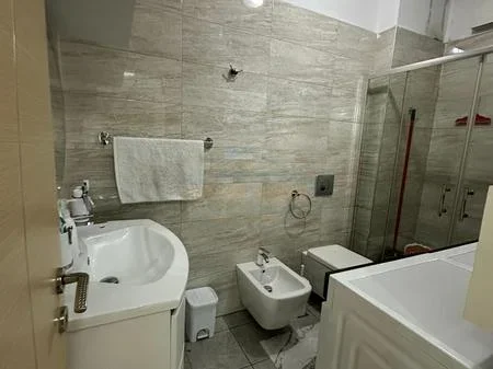 Tirane, shitet apartament 2+1 Kati 1, 92 m² 29.000.000 € 