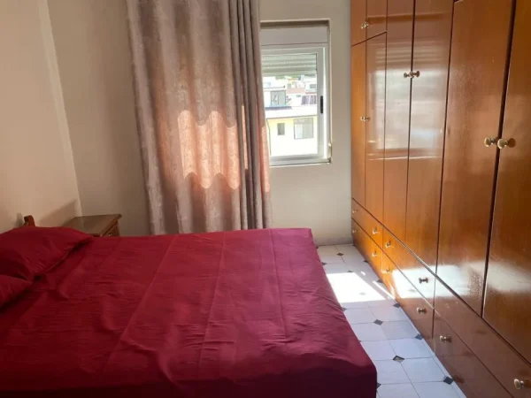 Tirane, jepet me qera apartament 2+1 Kati 5, 100 m² 650 € (Rruga Elbasanit)