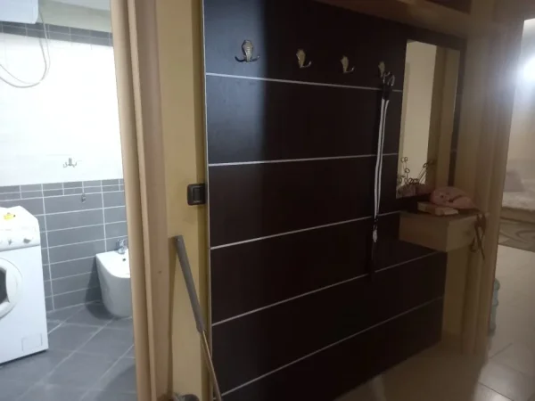 Tirane, jepet me qera apartament 2+1 Kati 2, 80 m² 600 € (21 dhjetori)