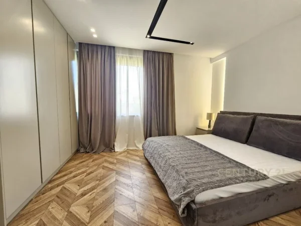 Tirane, jepet me qera apartament 2+1 Kati 3, 95 m² 850 € (Hotel Radisson)