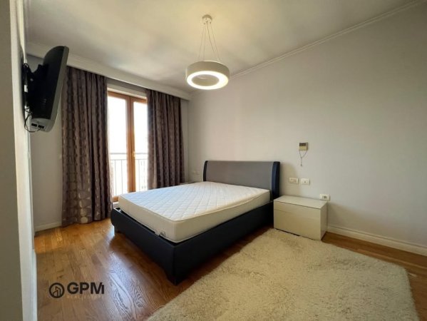 Tirane, jepet me qera apartament 2+1+2 ne Bllok , Kati 7, 123 m² 1.600 €