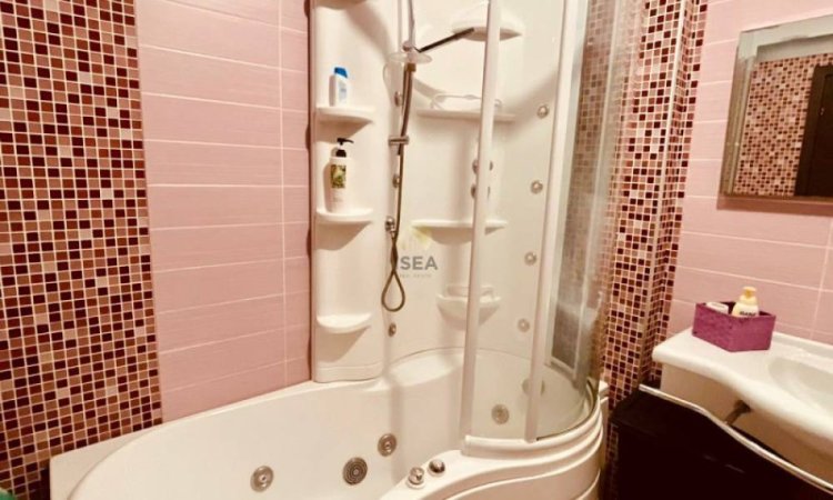 Tirane, jepet me qera apartament 1+1 Kati 3, 83 m² 600 € (Rruga Nikolla Jorga)