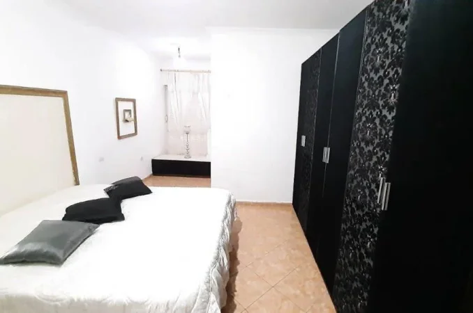 Tirane, jepet me qera apartament 2+1 Kati 3, 115 m² 700 € (Zogu i Zi)