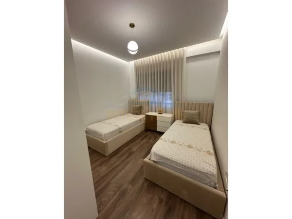 Tirane, shitet apartament 3+1 Kati 3, 123 m² 25.000.000 € 