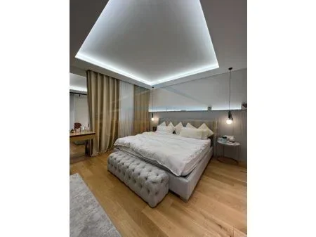 Tirane, shitet apartament 3+1 Kati 10, 197 m² 35.000.000 € 
