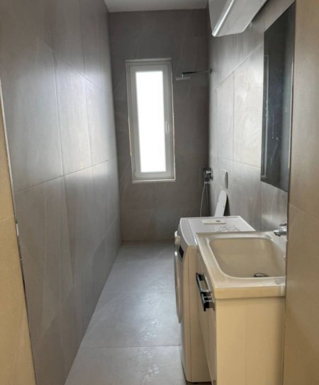 Durres, jepet me qera apartament 1+1+Ballkon , 600 € (Qender, Durres)