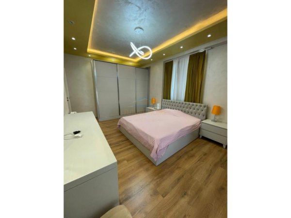 Tirane, shitet apartament 2+1 Kati 6, 105 m² 200.000 € (Fusha e Aviacionit)