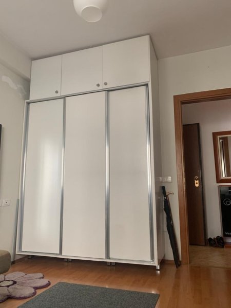 Tirane, jepet me qera apartament 1+1 Kati 3, 65 m² 600 € (Kristal Center)