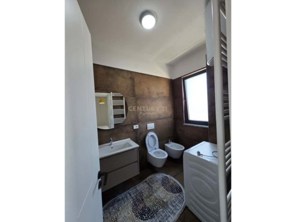 Tirane, jepet me qera apartament 2+1 Kati 3, 100 m² 800 € (Don Bosko)