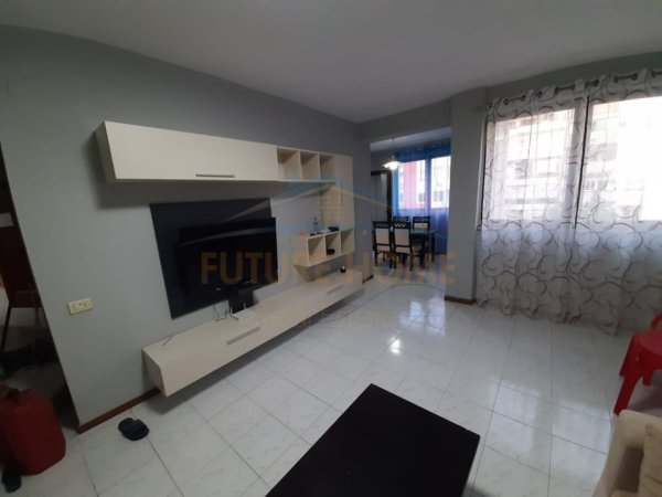 Tirane, shitet apartament 2+1 Kati 4, 99 m² 175.000 € (Rruga Muzaket)