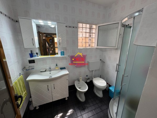 Vlore, shitet shtepi 2+1+Ballkon Kati 0, 64 m² 135.000 € (Lagjja 28 Nëntori)