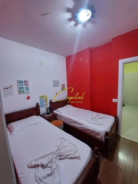 Tirane, shitet apartament 2+1 Kati 3, 78 m² 140.000 € (KINOSTUDIO)