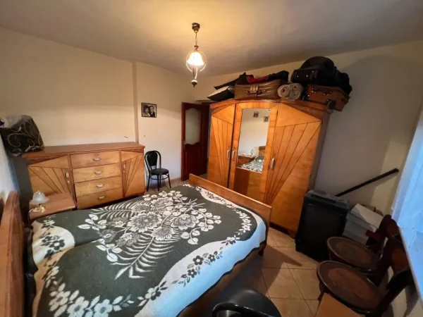 Tirane, jepet me qera apartament 2+1 Kati 2, 75 m² 450 €