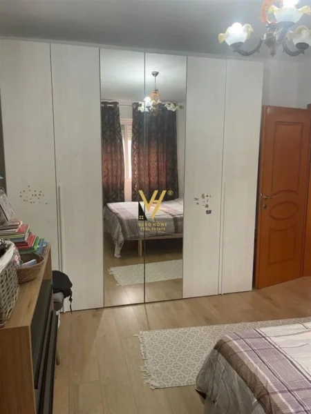 Tirane, jepet me qera apartament 1+1+Ballkon Kati 4, 56 m² 500 € (FERIT XHAJKO)