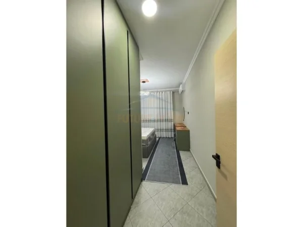 Tirane, jepet me qera apartament 1+1 Kati 4, 75 m² 450 € (Fresk , Rruga Shefqet Kuka)
