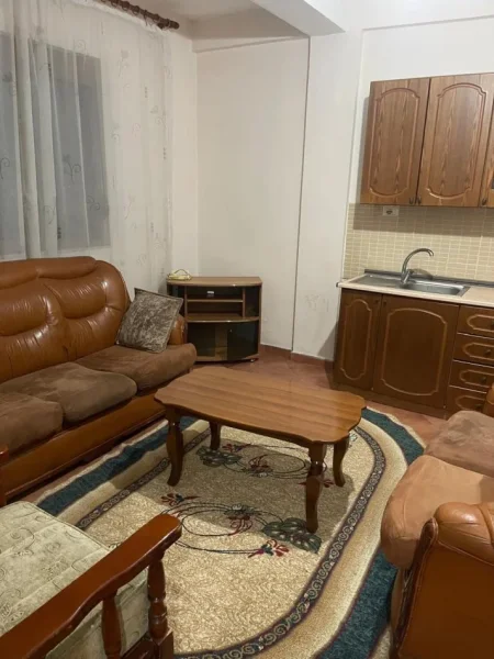 Tirane, jepet me qera apartament 1+1 Kati 1, 65 m² 380 € (Don bosko)