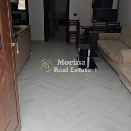 Tirane, jepet me qera apartament 2+1 Kati 1, 90 m² 400 € (Laprake)