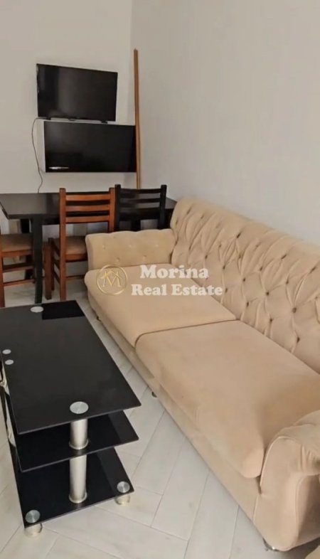 Tirane, jepet me qera apartament 2+1 Kati 1, 90 m² 400 € (Laprake)