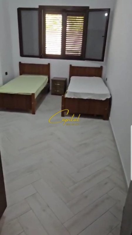 Tirane, jepet me qera apartament 2+1 Kati 1, 100 m² 400 € (LAPRAKE)