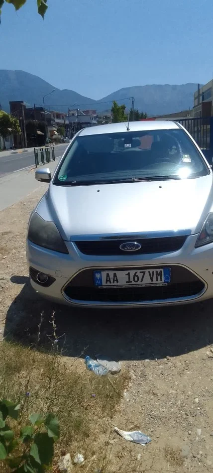 Tirane, shitet makine me portobagazh Ford fokus me portobagazh Nafte, gri metalizato automatik Kondicioner 2.599 €