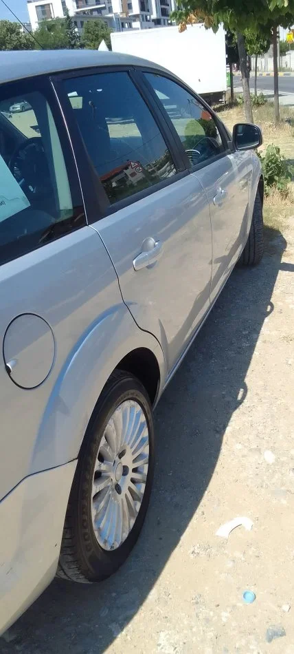 Tirane, shitet makine me portobagazh Ford fokus me portobagazh Nafte, gri metalizato automatik Kondicioner 2.599 €