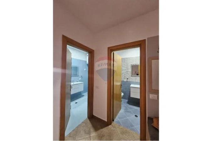 Tirane, jepet me qera apartament 2+1+Ballkon , 110 m² 550 € (Astir)