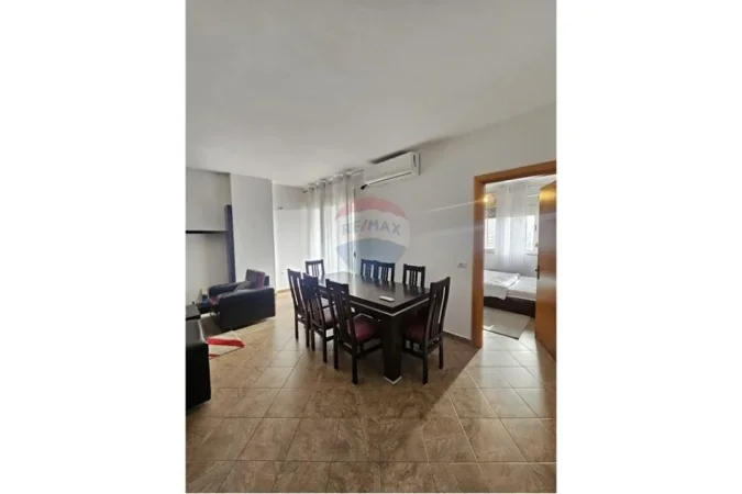 Tirane, jepet me qera apartament 2+1+Ballkon , 110 m² 550 € (Astir)