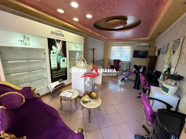 Tirane, jepet me qera ambjent biznesi , 150 m² 1.200 € (Mine Peza)